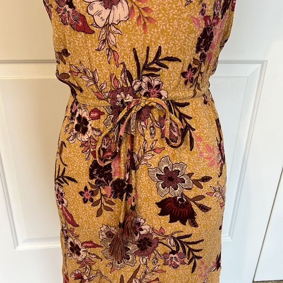 Flower Dress - Picture 3 of 4